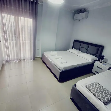 Casa Soluna アパート Vlorë